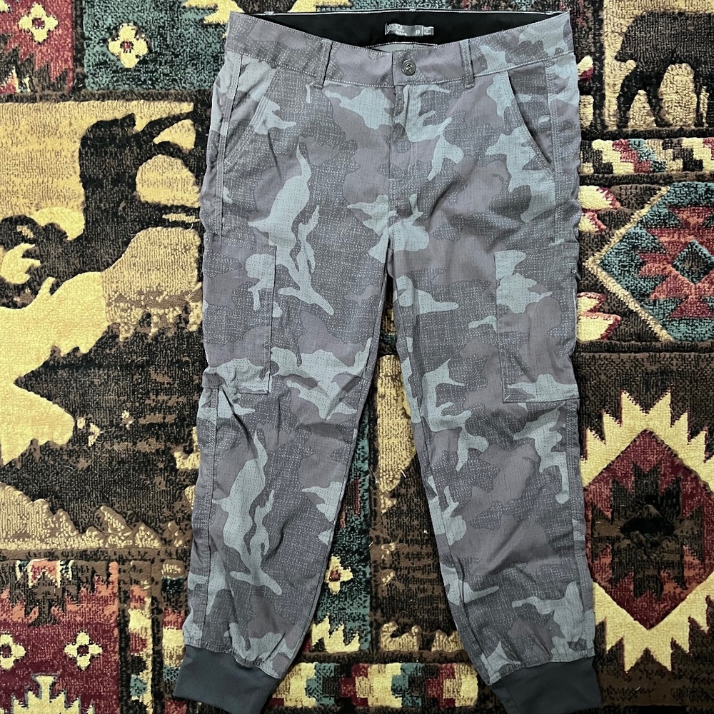 Prana jogger